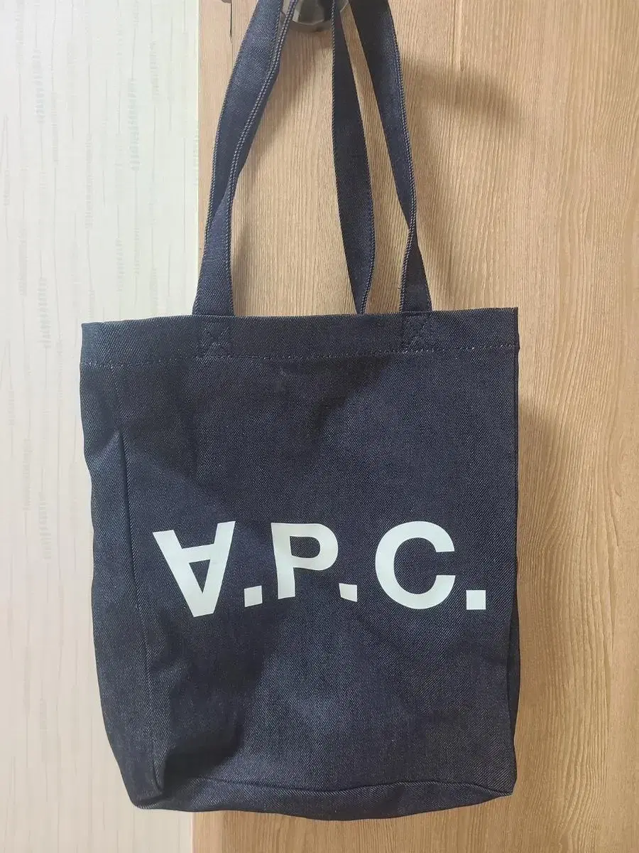 A.P.C 도트백 블루